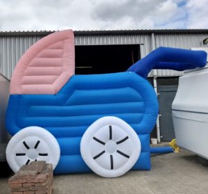 Opblaasbare kinderwagen huren Opblaasbare kinderwagen