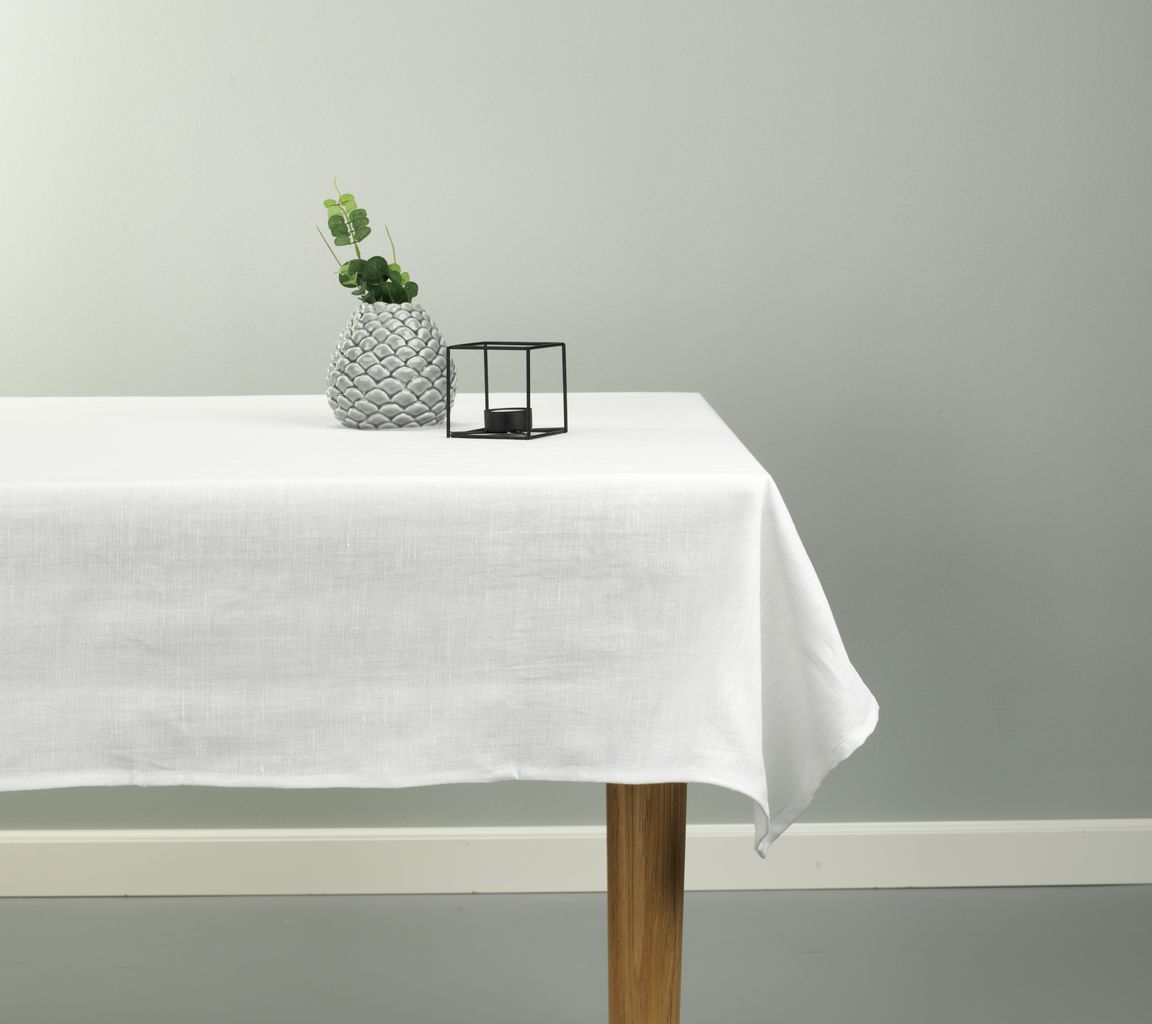 Medisch wangedrag heden Rook Huur nu onze tafellinnen wit, leuk om de tafels te decoreren